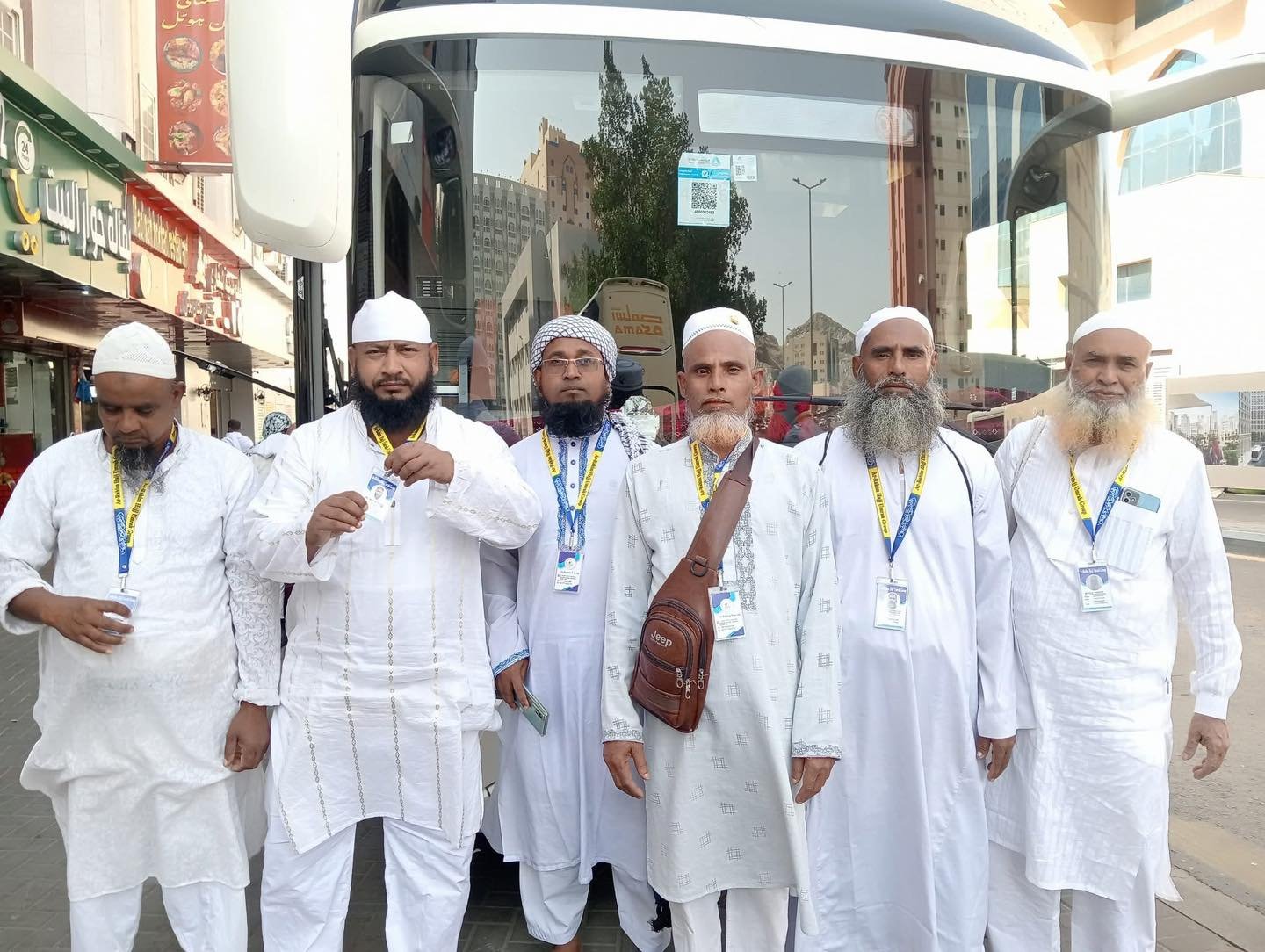 The Hajis are on their way to Medina.